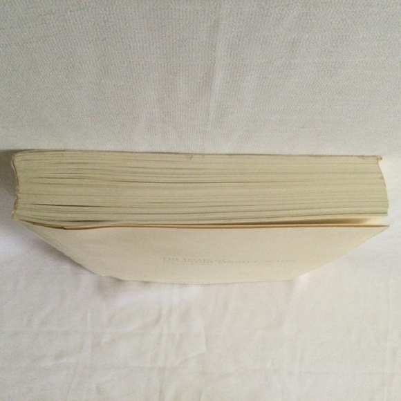 Estate of Jacqueline Kennedy Onassis Auction Catalog April 23-26, 1996 - Picture 5 of 16